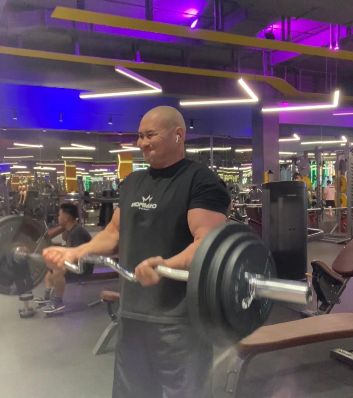Кахарманов Рустем: фото Champion Fitness